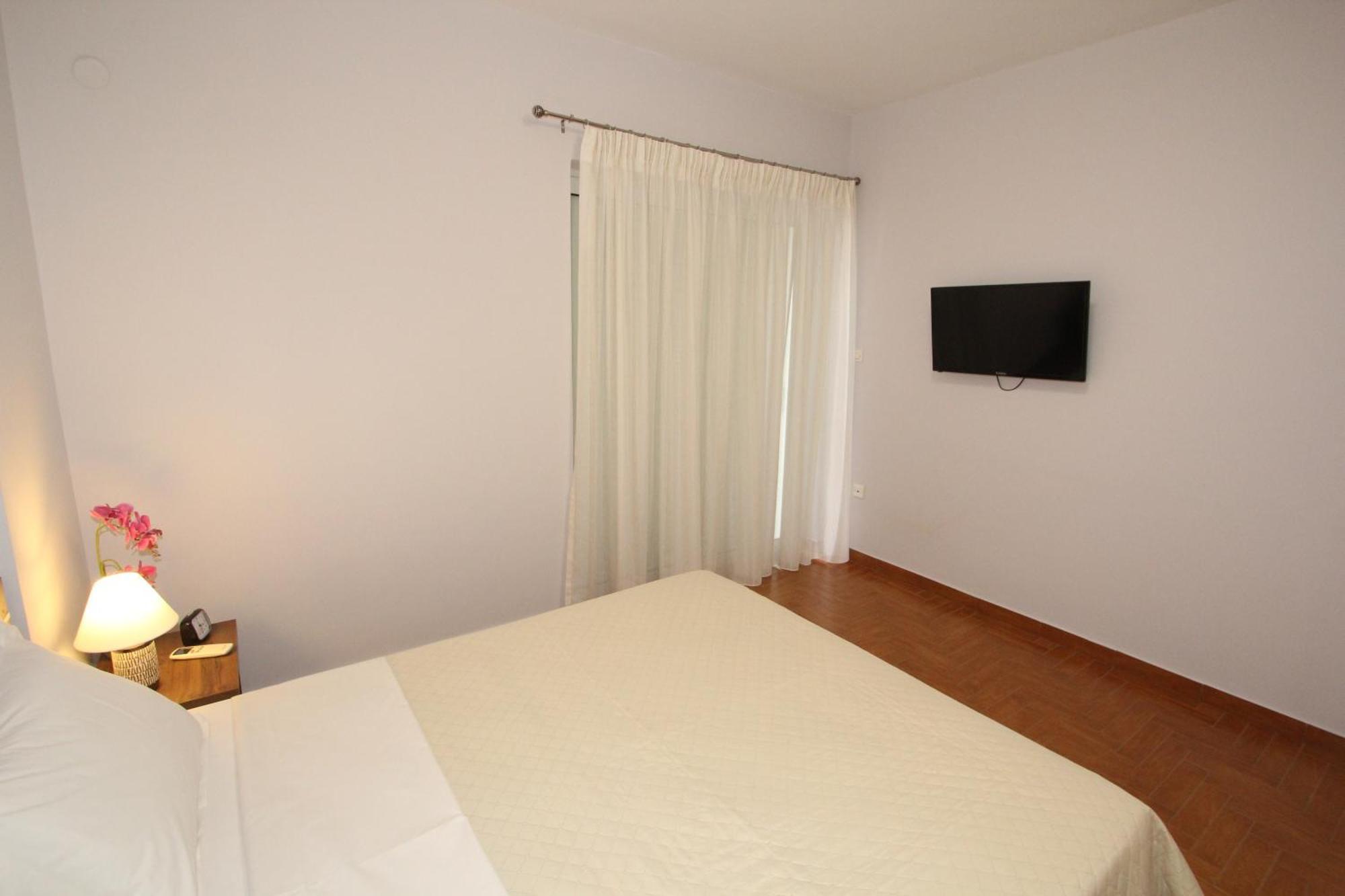 Spacious Country Apartment Vravrona Ngoại thất bức ảnh
